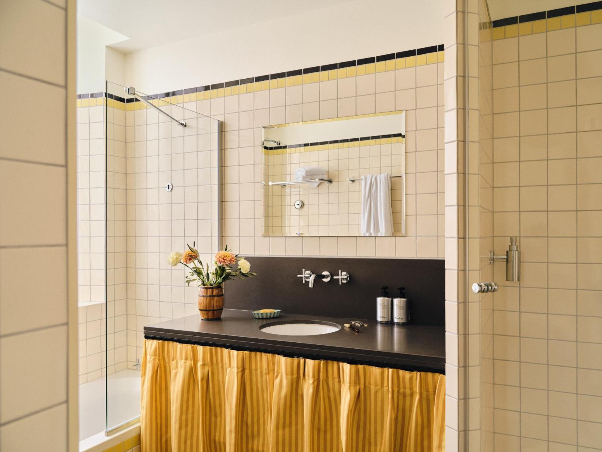 One-Bedroom Apartment Terrace,1773688768:JPEG