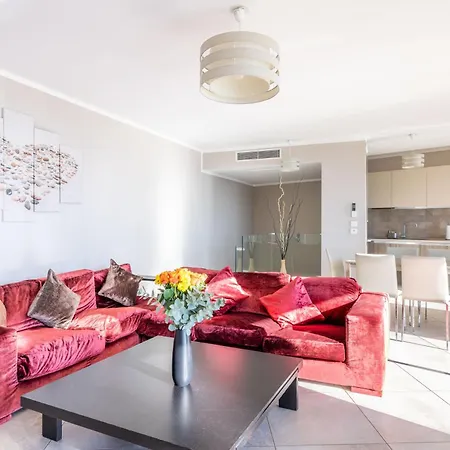 Le Midi 8 By Estates Cannes-3